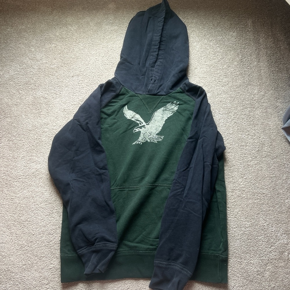 American Eagle Outfitters Green and Black Sweatshirt